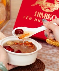 Thưởng thức món yến chưng từ Yến Tinh Chế Himiko